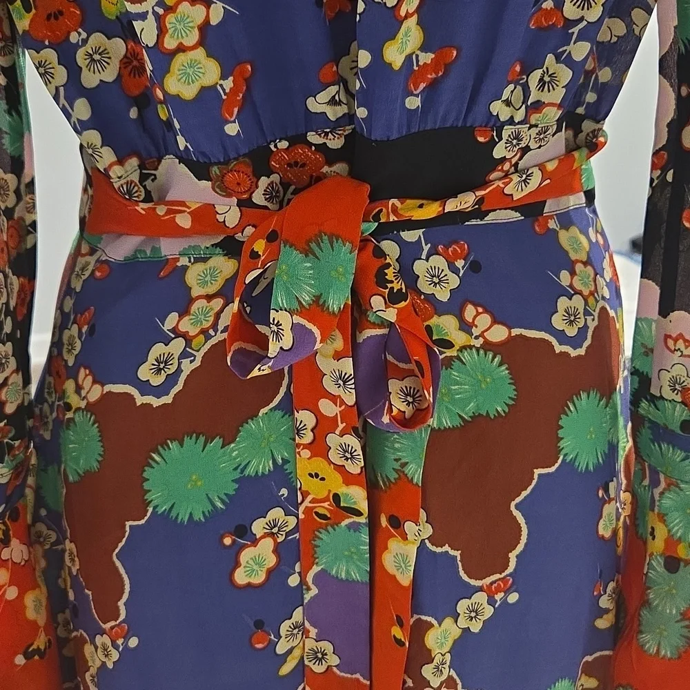 RIXO Vibrant Floral Long Sleeve Dress - Picture 17 of 17